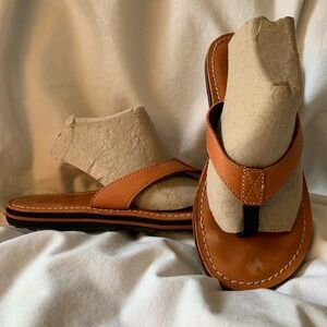 Clarks 'Roxanna' leather flip-flop sandals